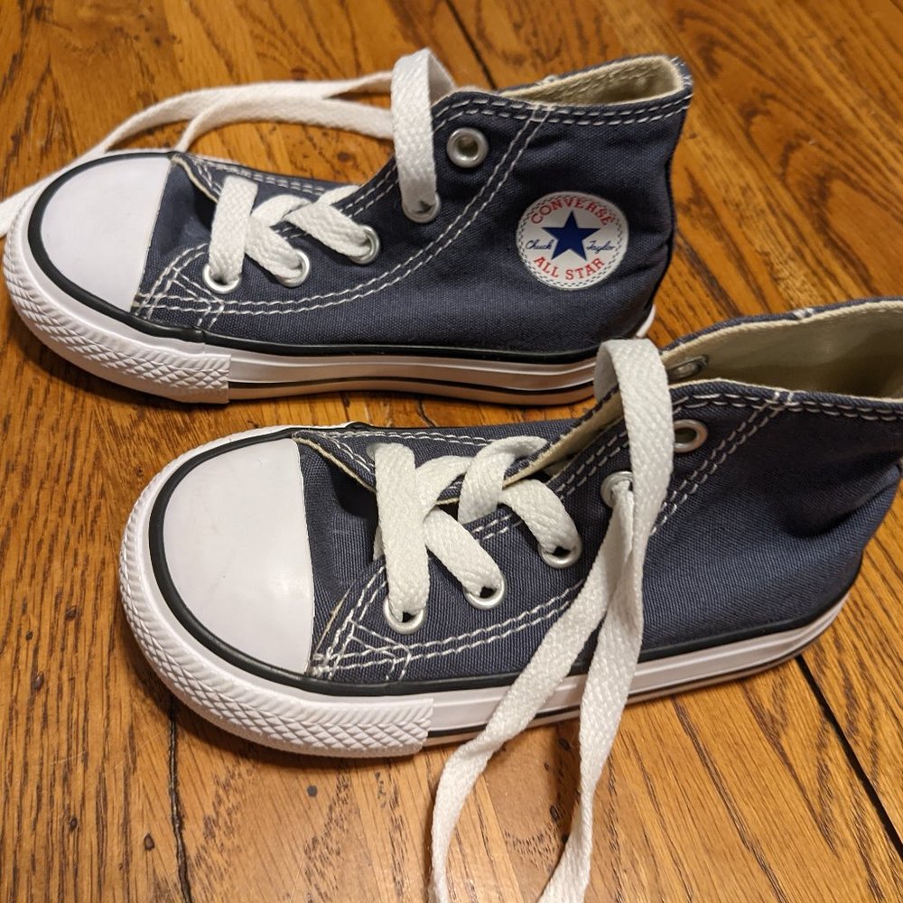 Toddler Converse Size 6, EUR 22